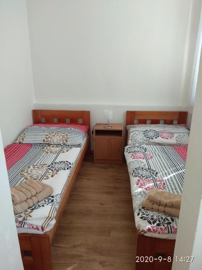 Restaurace Alvi Hotell Ostrava Eksteriør bilde